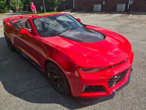 Used 2017 Chevrolet Camaro ZL1 RWD image 14