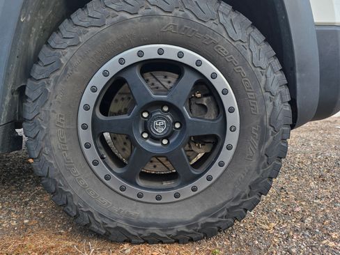 Used 2019 Jeep Cherokee Trailhawk image 19