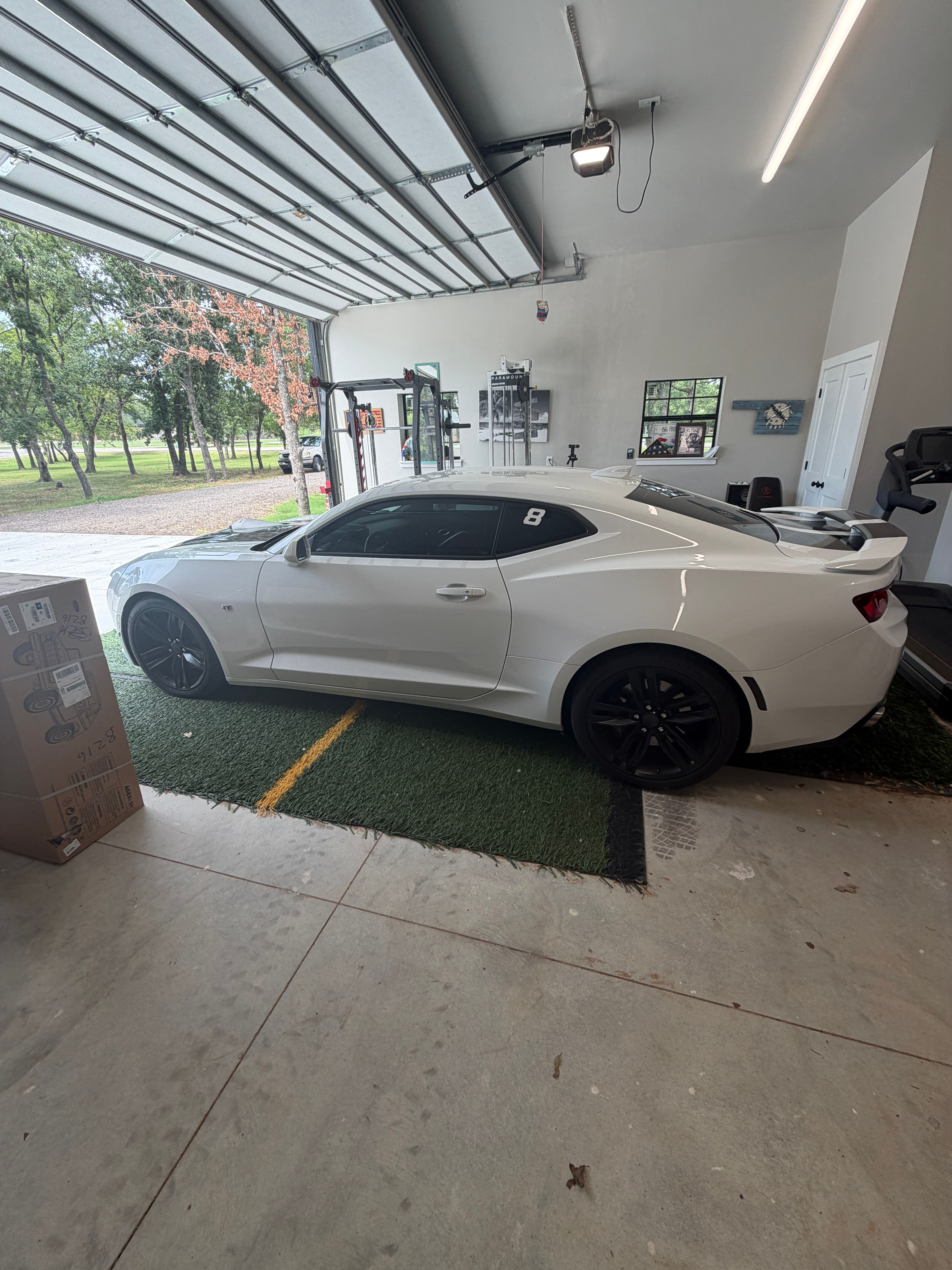 Used 2018 Chevrolet Camaro SS RWD image 6
