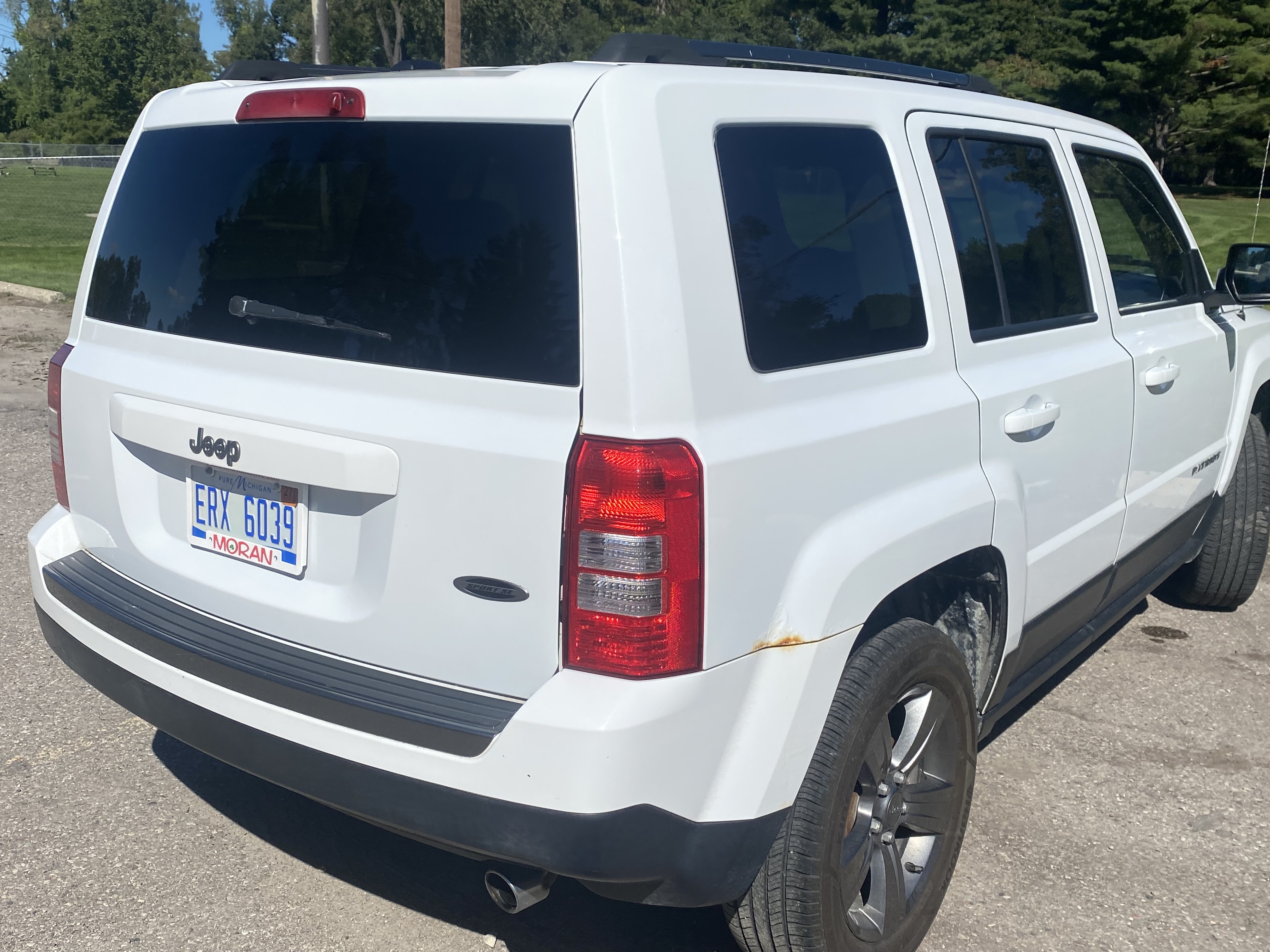 Used 2017 Jeep Patriot Sport w/ Power Value Group FWD image 4