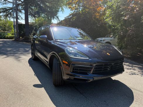 Used 2019 Porsche Cayenne S AWD/4WD image 5
