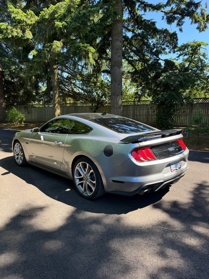 Used 2021 Ford Mustang GT Premium w/ Carbon Sport Interior Package RWD image 6