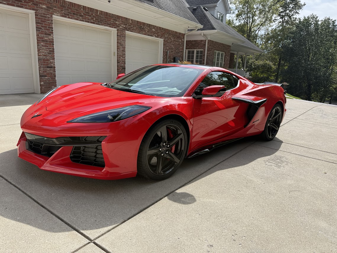 Used 2023 Chevrolet Corvette Z06 RWD image 1