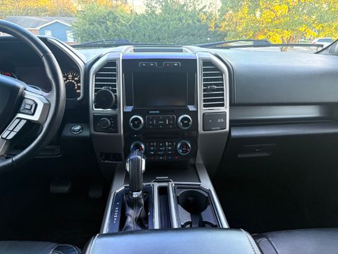 Used 2015 Ford F150 Lariat w/ Equipment Group 502A Luxury image 22