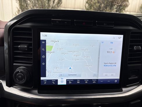 Used 2021 Ford F150 Lariat w/ Equipment Group 502A High image 9