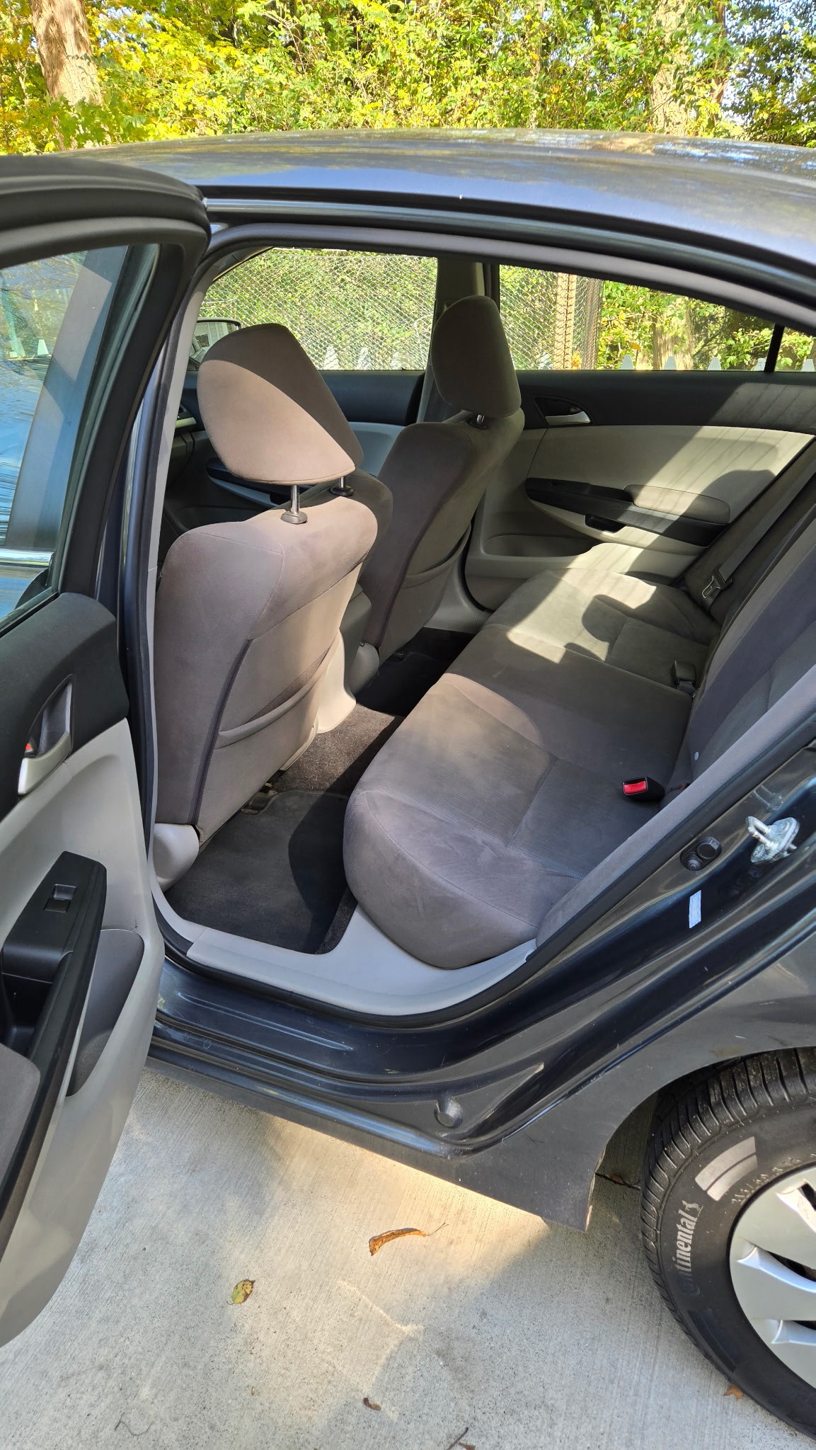 Used 2011 Honda Accord LX image 6