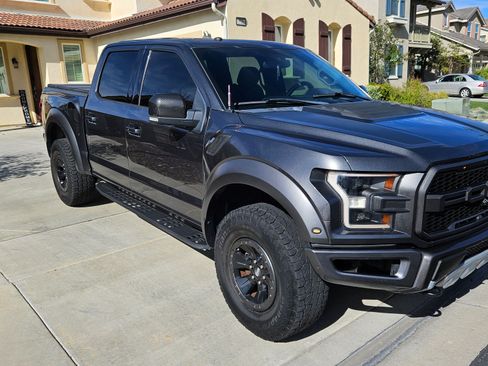Used 2018 Ford F150 Raptor w/ Equipment Group 802A Luxury image 1