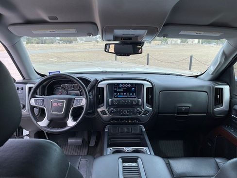 Used 2017 GMC Sierra 1500 SLT image 16