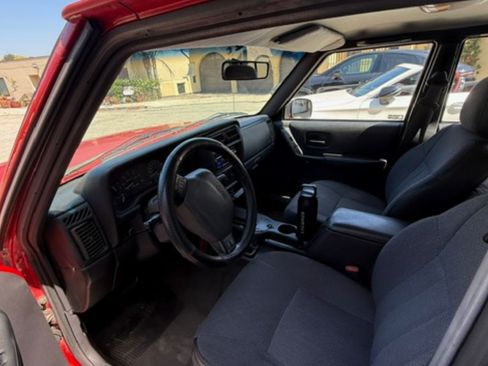 Used 1999 Jeep Cherokee 4WD 4-Door image 9