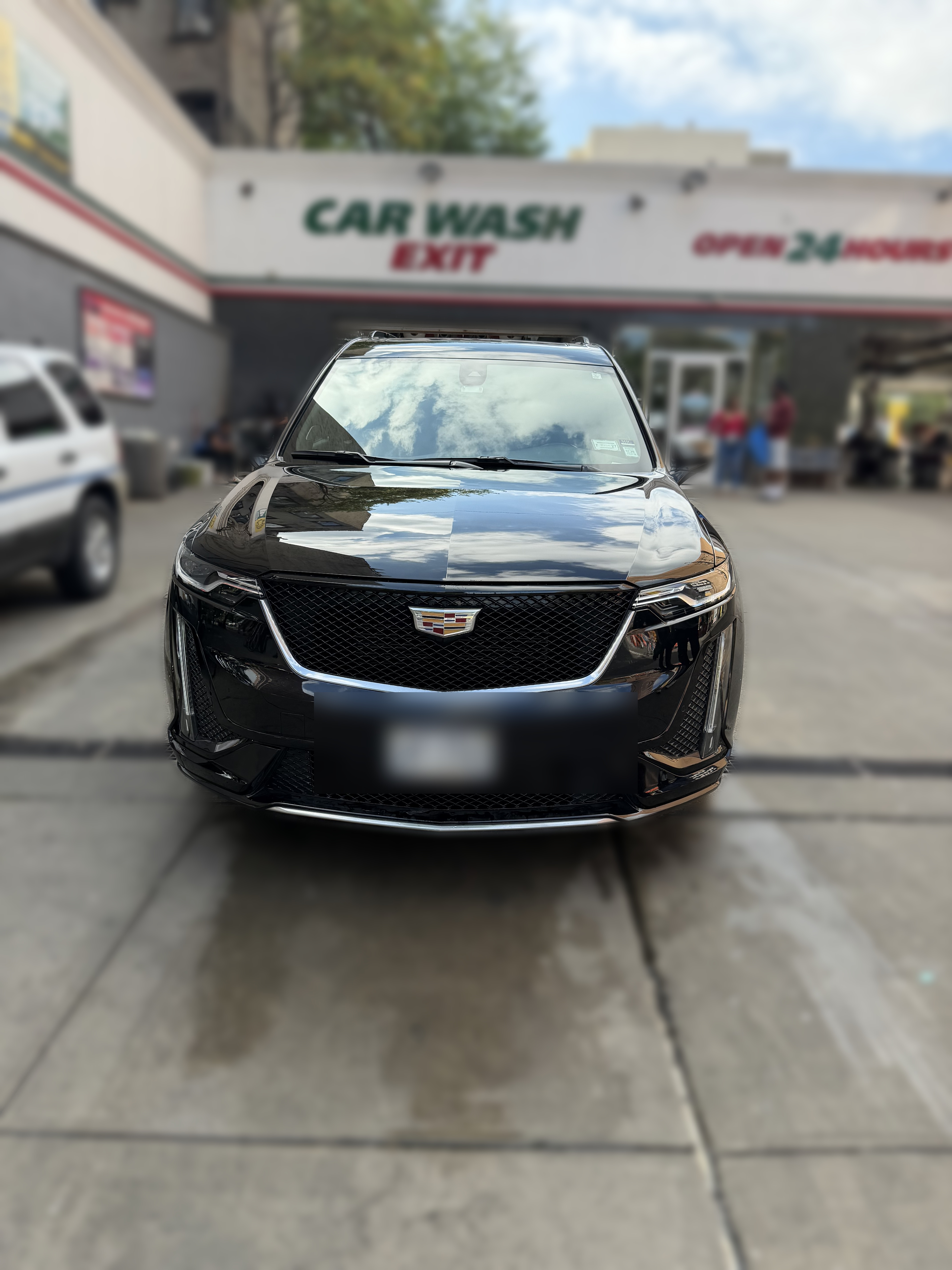 Used 2023 Cadillac XT6 Sport AWD/4WD image 1