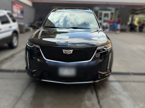 Used 2023 Cadillac XT6 Sport AWD/4WD image 1