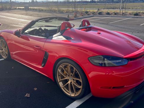 Used 2021 Porsche 718 Boxster Spyder image 8