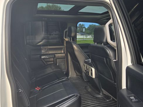 Used 2020 Ford F150 Lariat w/ Equipment Group 502A Luxury image 6