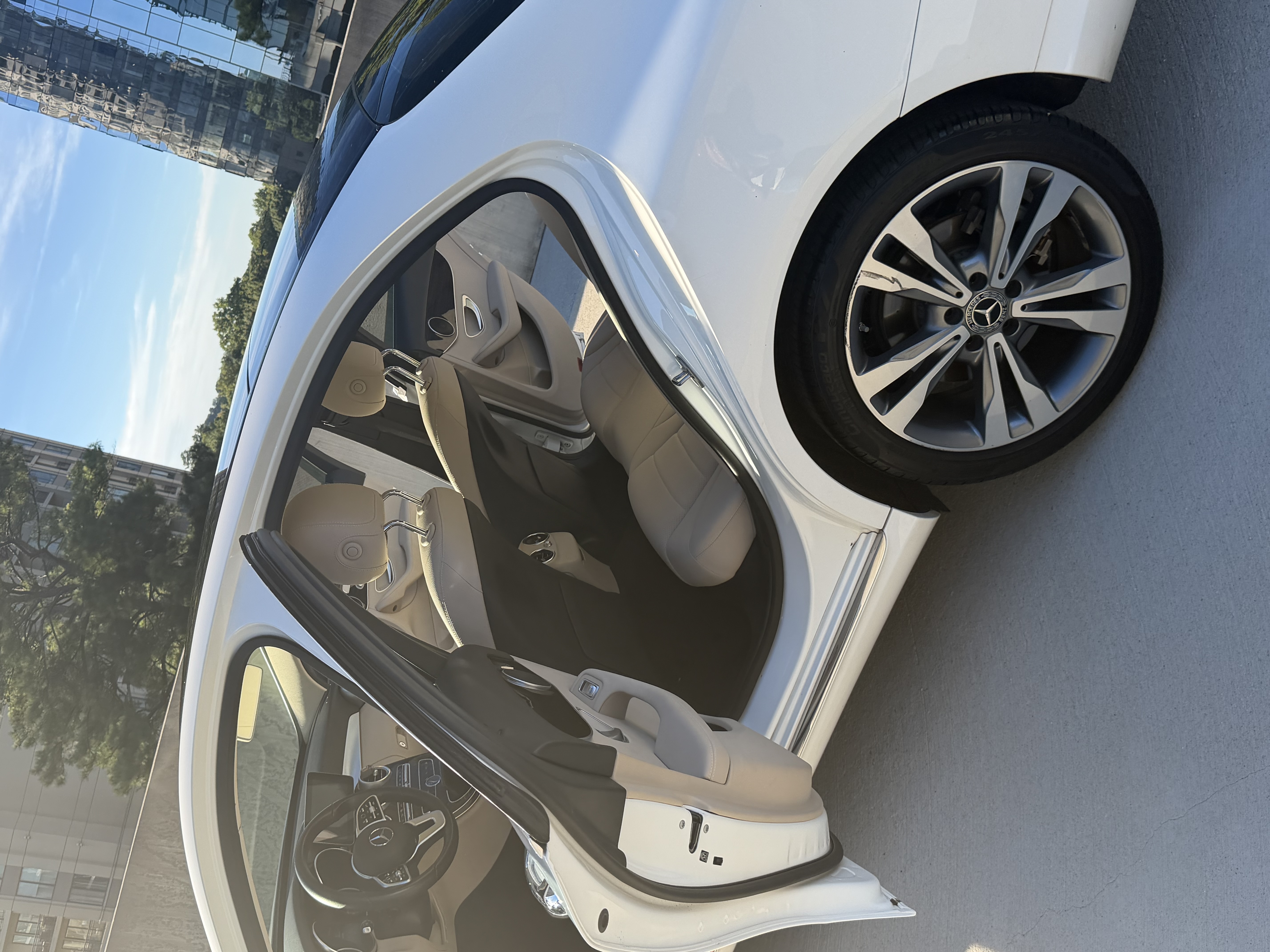 Used 2020 Mercedes-Benz C 300 Sedan image 10