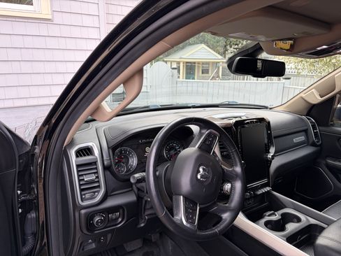 Used 2020 RAM 1500 Laramie image 13