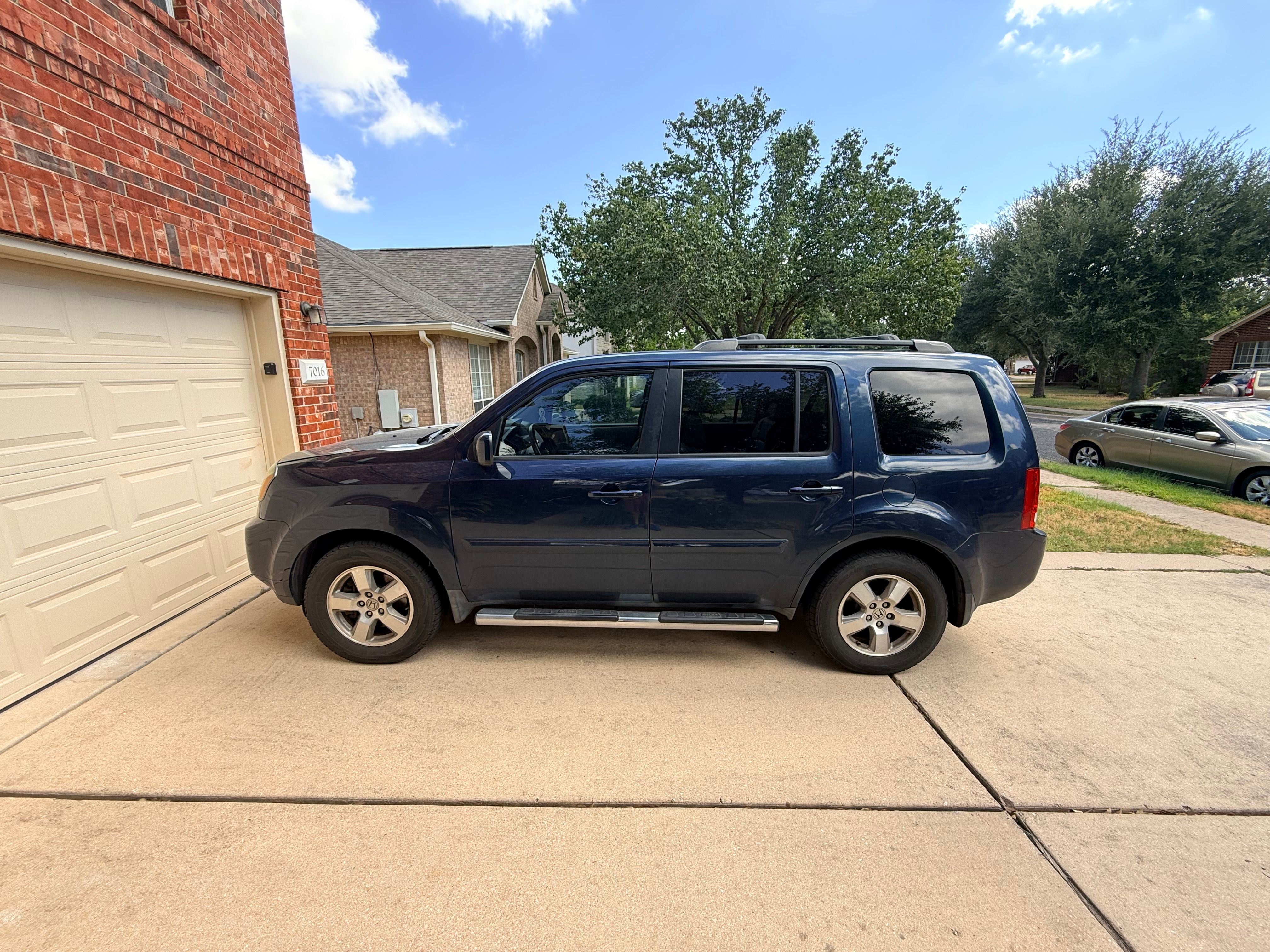Used 2011 Honda Pilot EX-L image 1