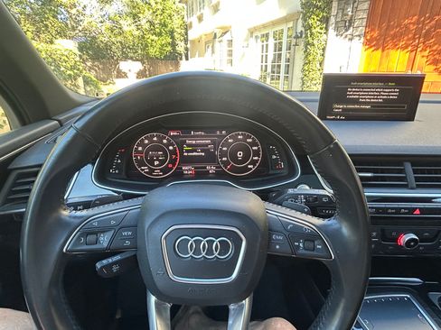 Used 2017 Audi Q7 3.0T Premium Plus w/ Premium Plus Package image 11