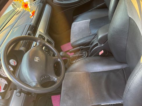 Used 2006 Dodge Stratus SXT w/ Travel Convenience Group image 6