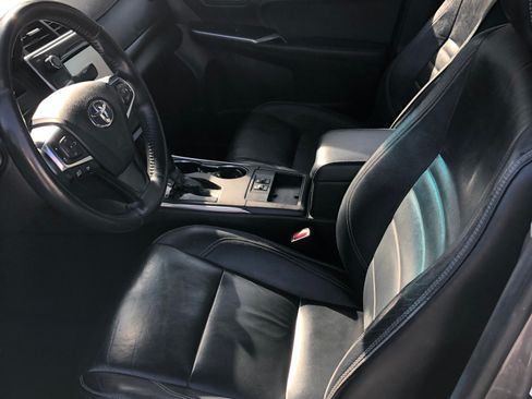 Used 2016 Toyota Camry XLE image 13