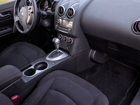 Used 2015 Nissan Rogue S w/ Convenience Package image 8