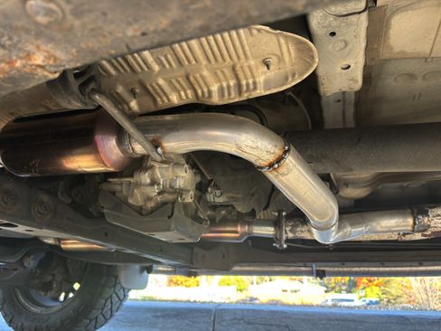 Used 2010 Toyota Tundra 4x4 CrewMax image 17