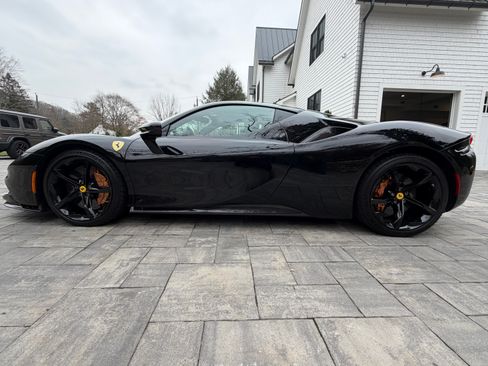 Used 2023 Ferrari SF90 Stradale image 2