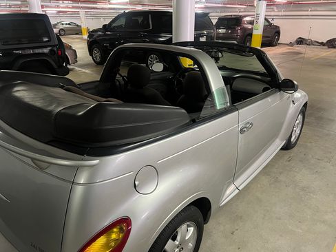 Used 2005 Chrysler PT Cruiser Touring image 11
