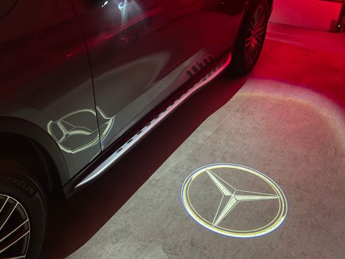 Used 2025 Mercedes-Benz GLC 300 4MATIC image 20