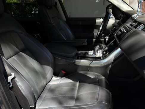 Used 2020 Land Rover Range Rover Sport HSE image 6