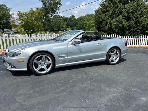 Used 2009 Mercedes-Benz SL 550 image 1