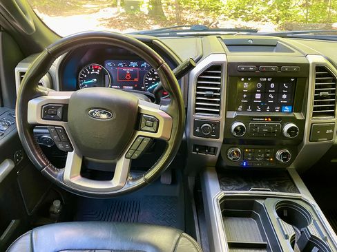 Used 2019 Ford F250 Platinum w/ Platinum Ultimate Package AWD/4WD image 11