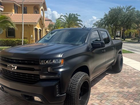 Used 2020 Chevrolet Silverado 1500 RST AWD/4WD image 1