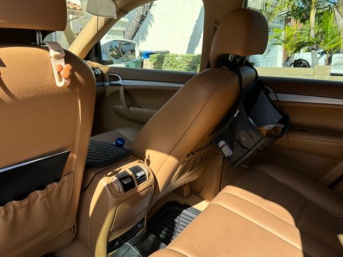 Used 2009 Porsche Cayenne AWD/4WD image 12