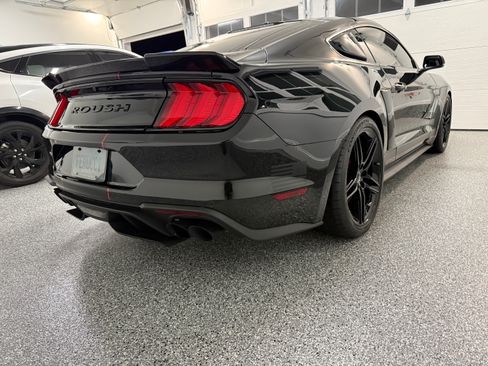 Used 2018 Ford Mustang GT Premium w/ Equipment Group 401A image 8