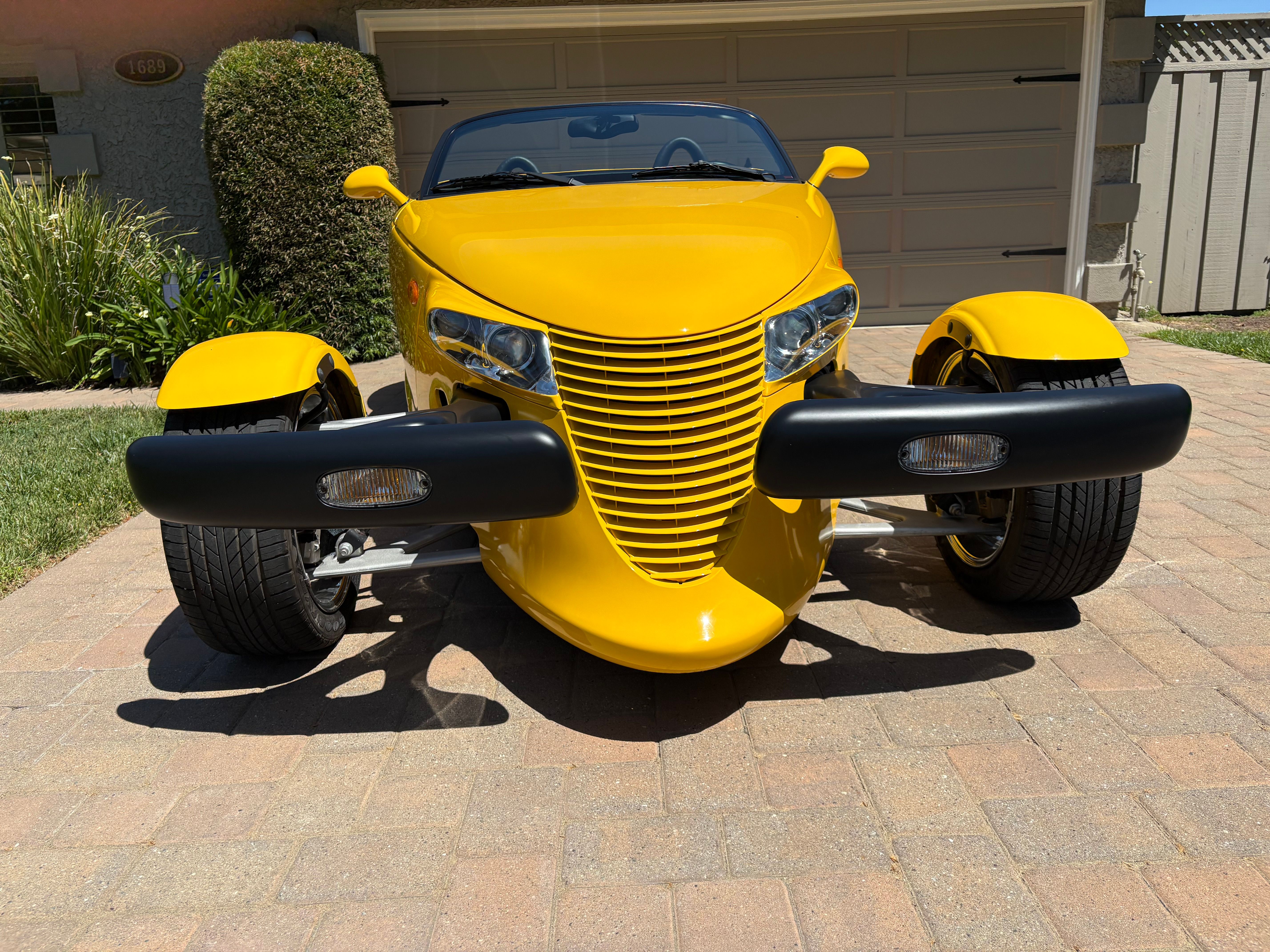 Used 2002 Chrysler Prowler RWD image 23