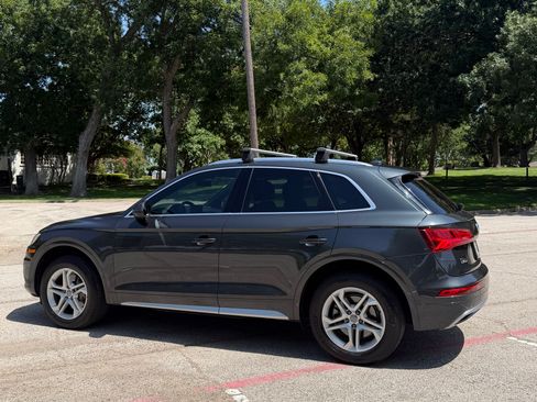 Used 2019 Audi Q5 2.0T Premium w/ Convenience Package AWD/4WD image 10