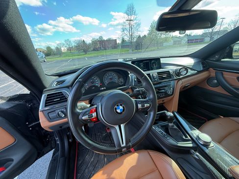 Used 2017 BMW M4 Coupe image 20