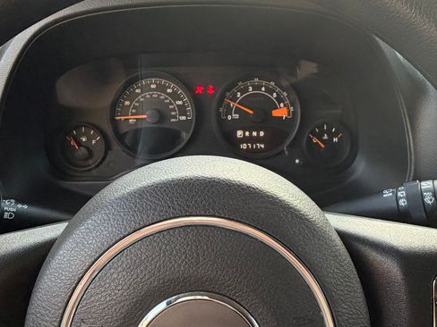 Used 2014 Jeep Patriot Sport AWD/4WD image 12