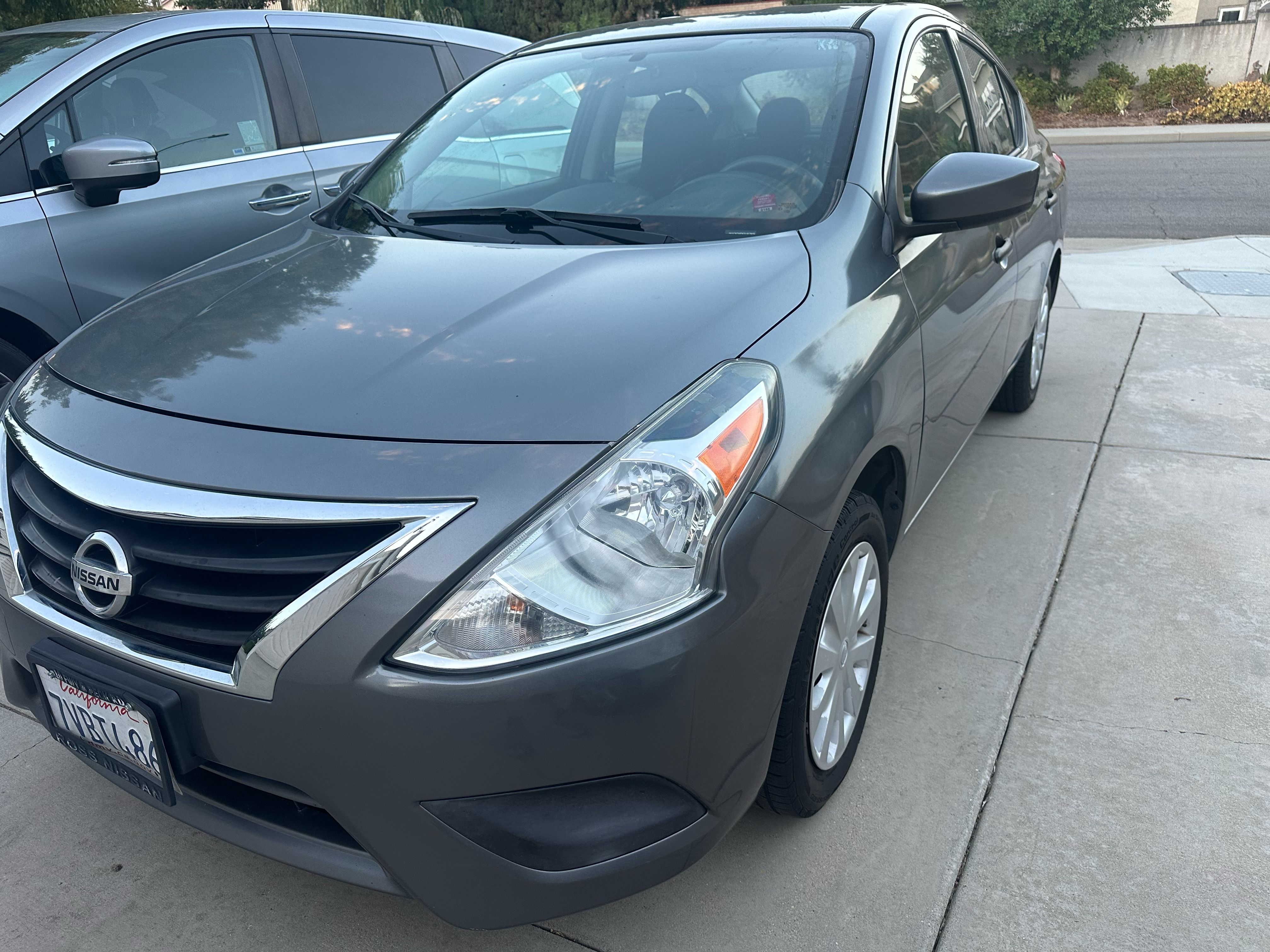 Used 2016 Nissan Versa S FWD image 2