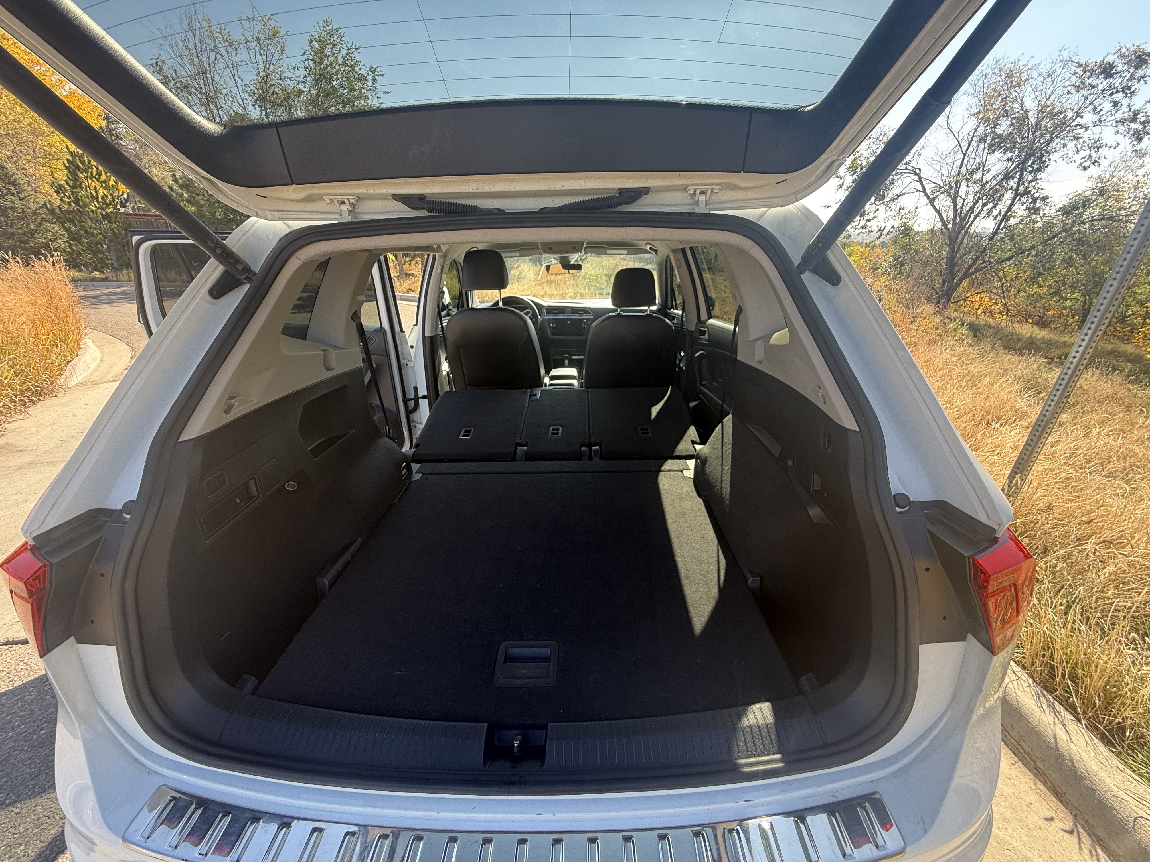 Used 2022 Volkswagen Tiguan SE AWD/4WD image 10