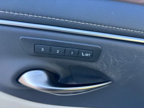 Used 2023 Lexus ES 250 w/ Premium Package image 15