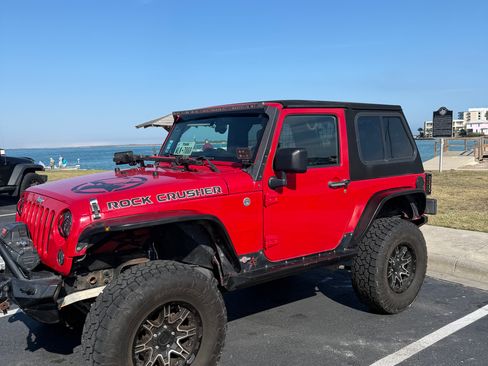 Used 2014 Jeep Wrangler Sport image 2