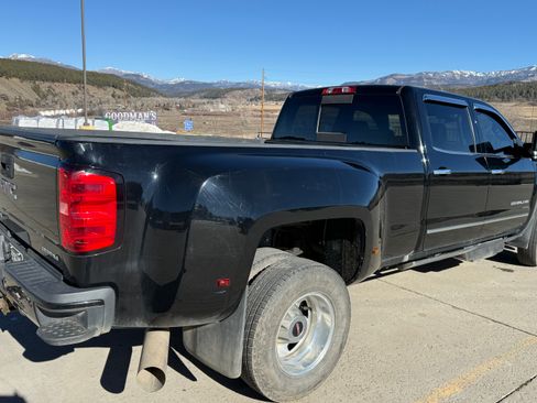 Used 2017 GMC Sierra 3500 Denali w/ Duramax Plus Package image 6