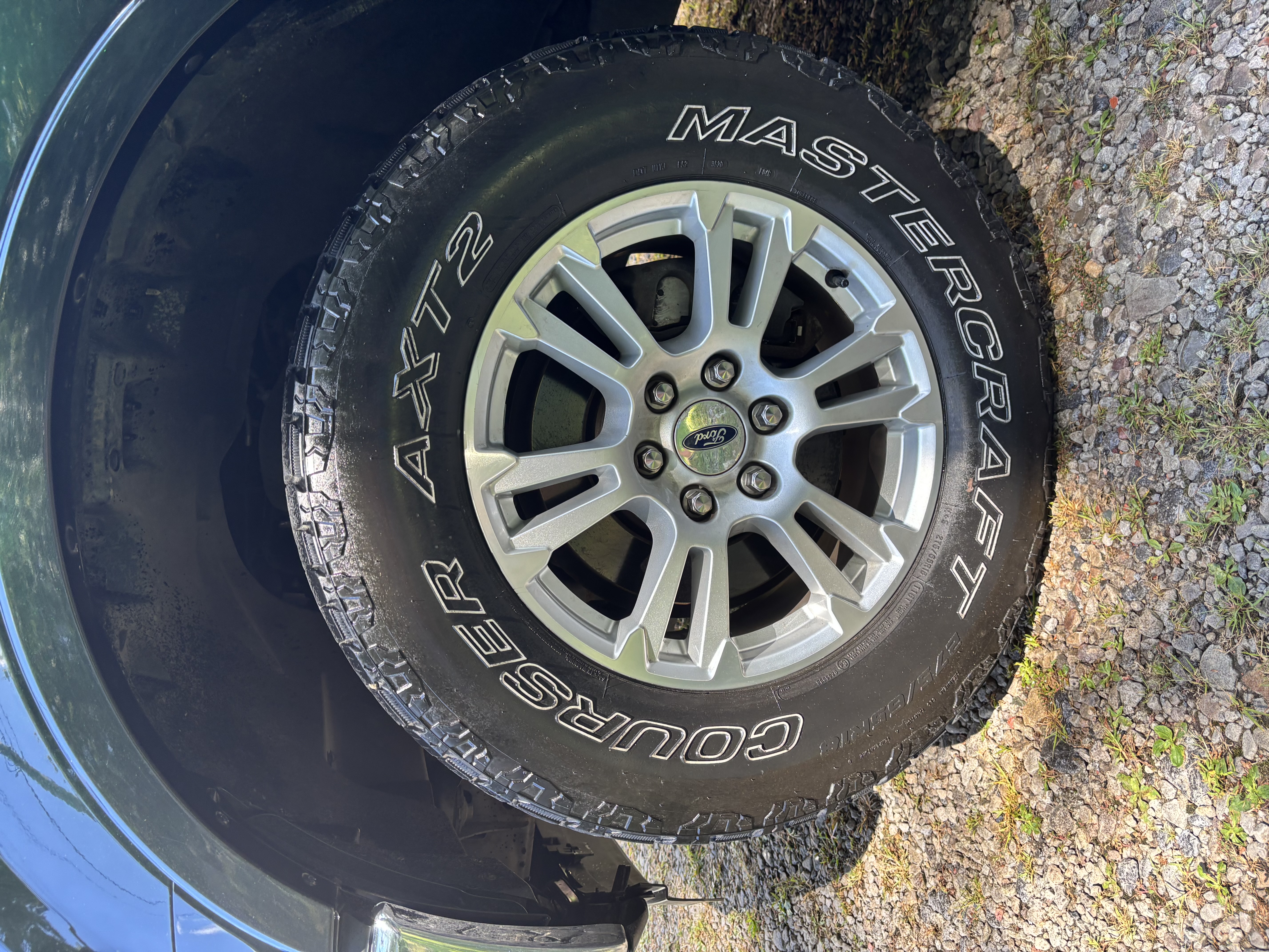 Used 2015 Ford F150 Lariat w/ Equipment Group 501A Mid AWD/4WD image 4