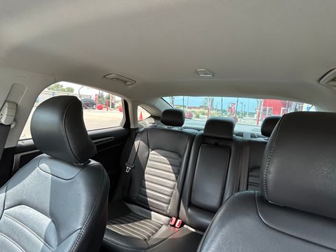 Used 2016 Ford Fusion SE w/ Equipment Group 202A AWD/4WD image 14