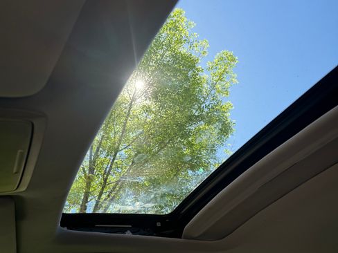 Used 2011 Honda Accord EX-L image 12