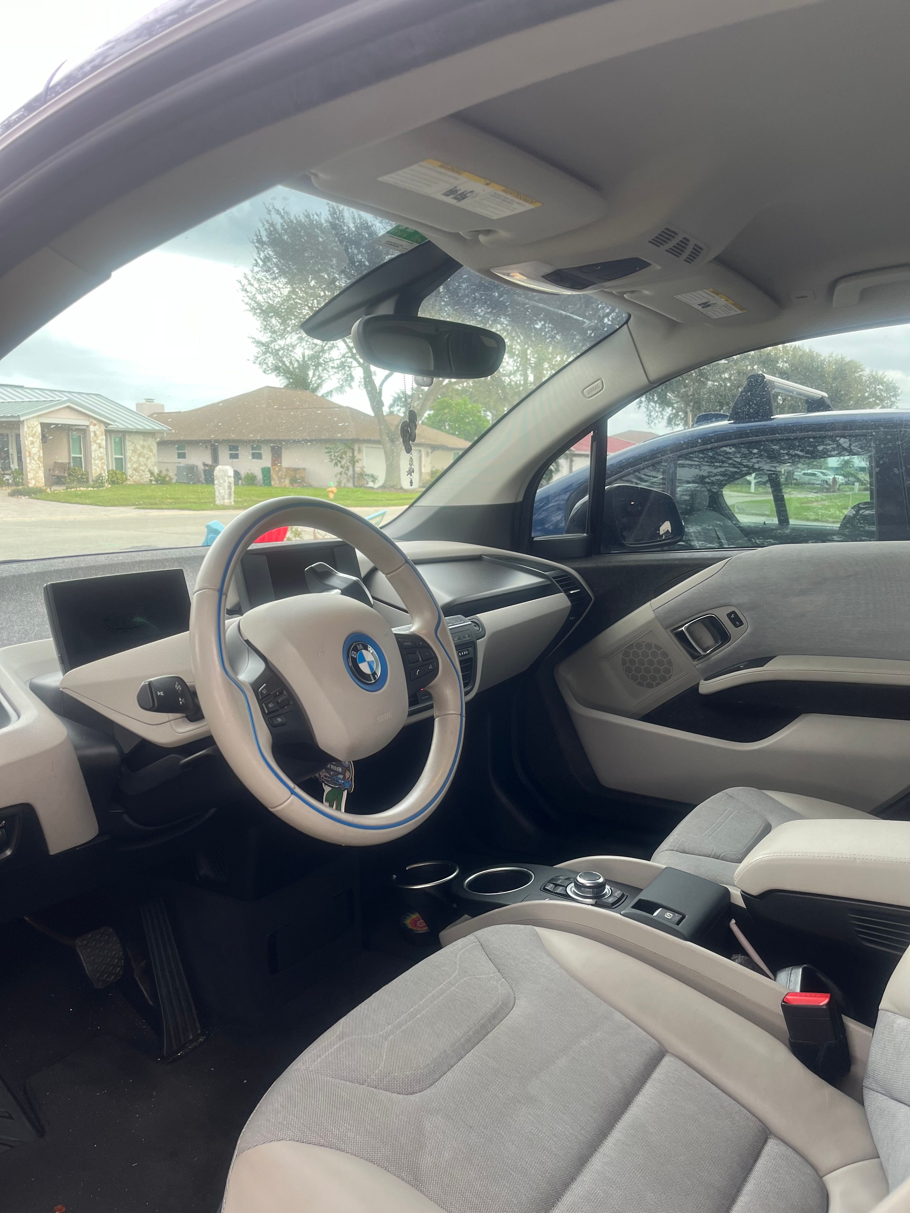 Used 2016 BMW i3 w/ Range Extender RWD image 16