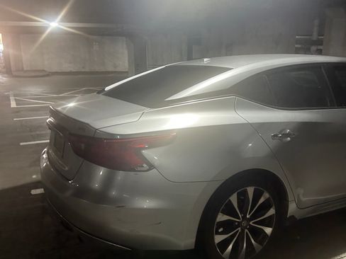 Used 2016 Nissan Maxima SR FWD image 4