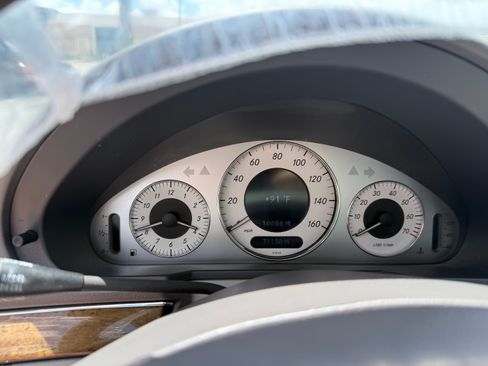 Used 2006 Mercedes-Benz E 500 4MATIC Sedan image 13