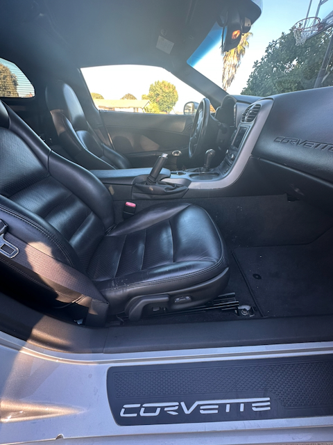 Used 2006 Chevrolet Corvette Coupe w/ Preferred Equipment Group RWD image 12
